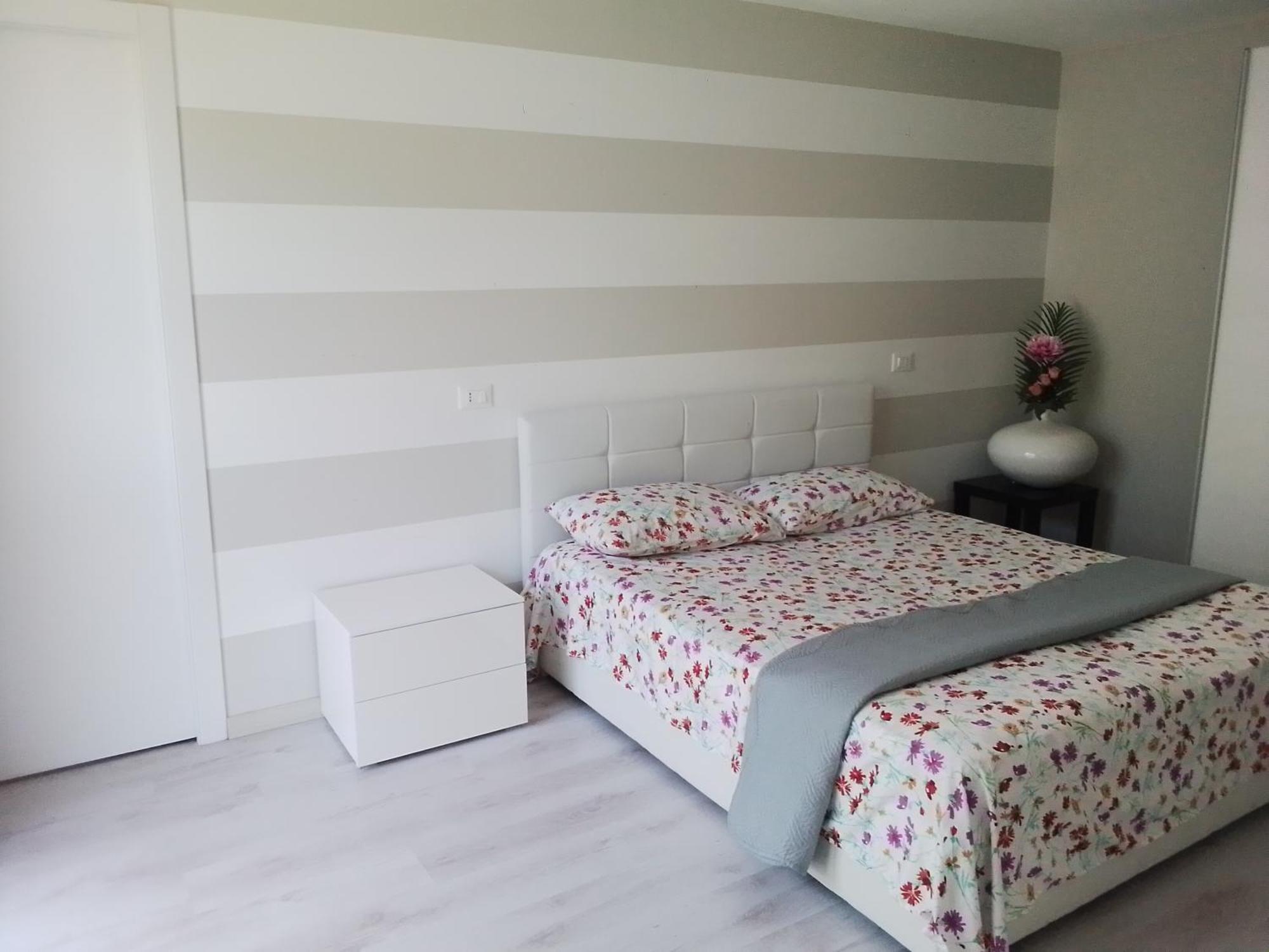 Holiday Apartaments Desenzano del Garda Ngoại thất bức ảnh
